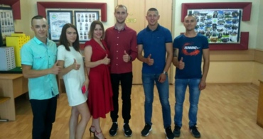 Студенти групи «ЕДС» успішно дипломувались